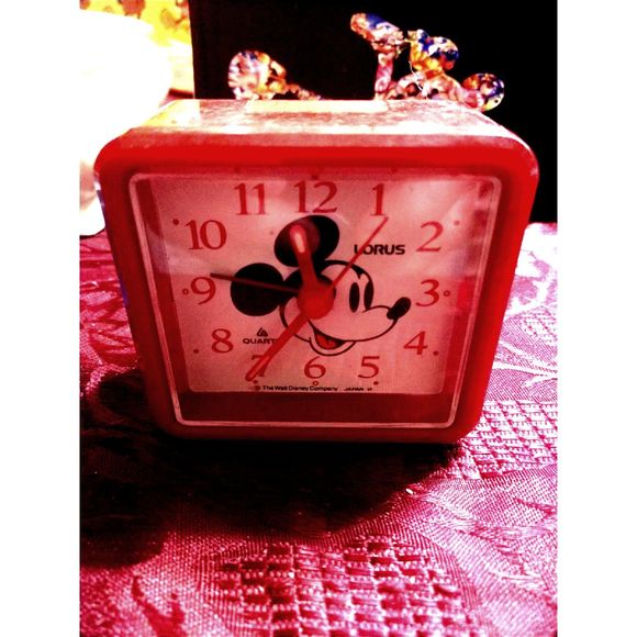 Mid Century~MICKEY MOUSE CLOCK~Battery - Picture 1 of 1